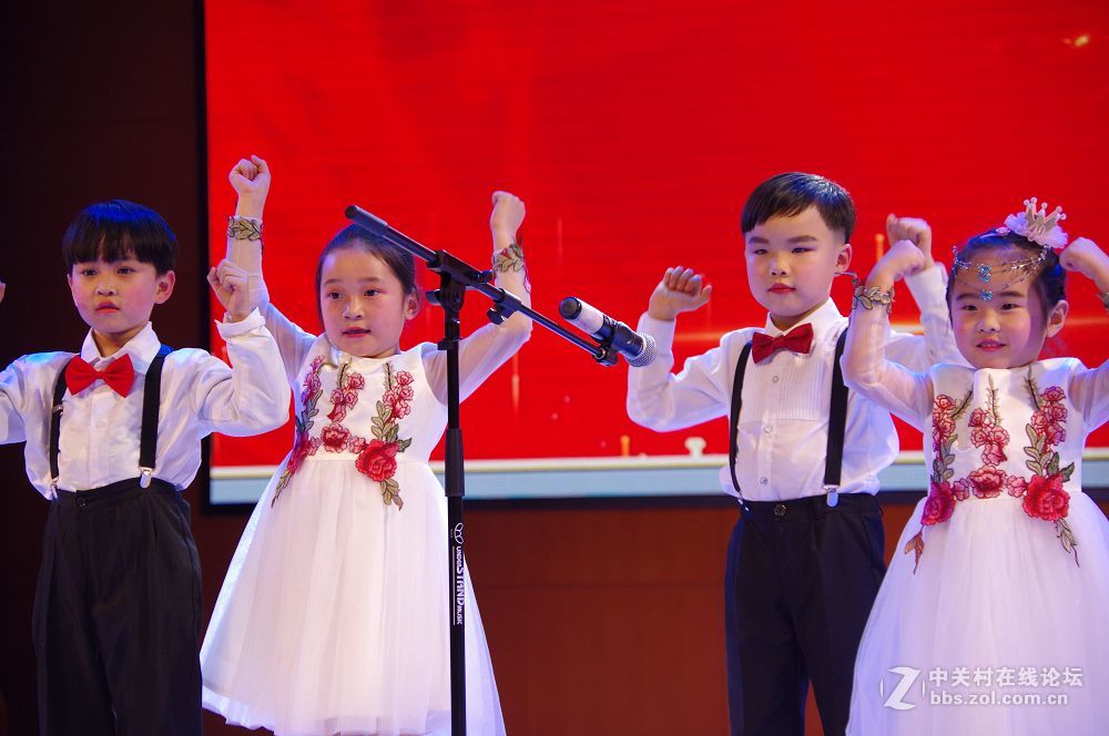 莱州东方百分百口才-聪明树早教里的聪慧漂亮灵动的孩子