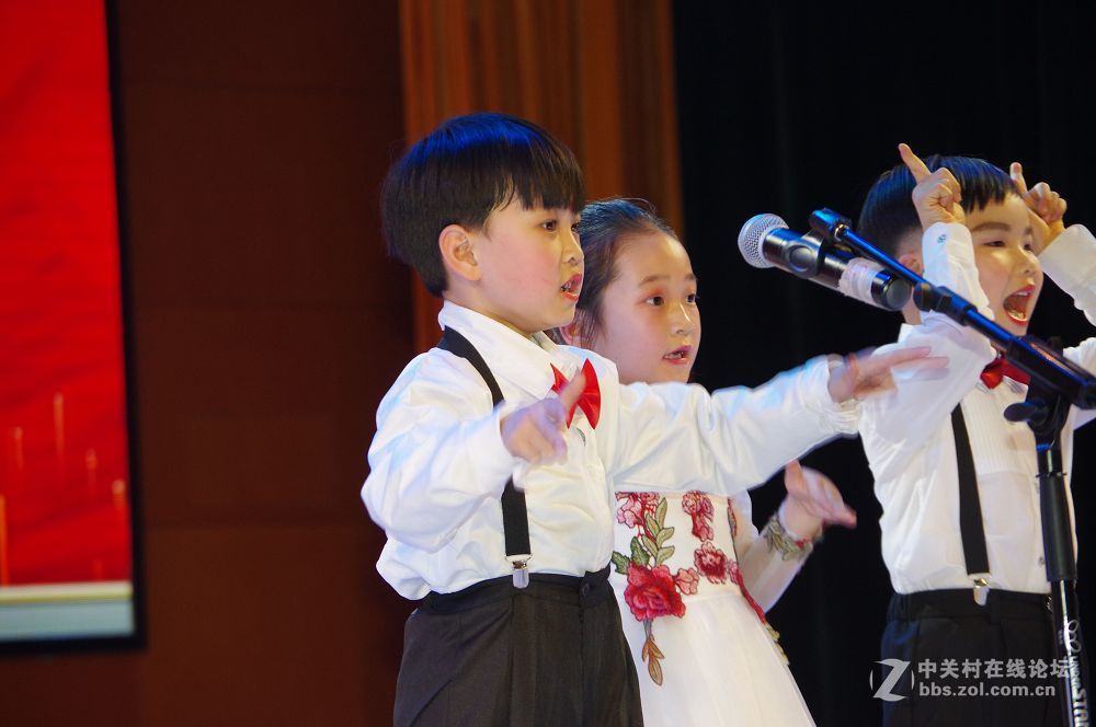 莱州东方百分百口才-聪明树早教里的聪慧漂亮灵动的孩子