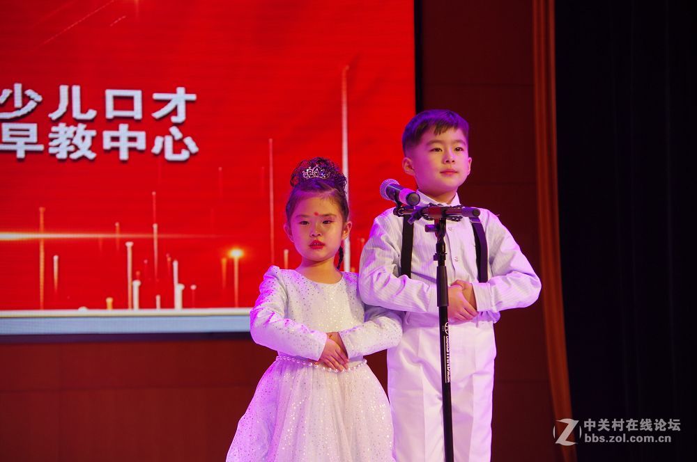 莱州东方百分百口才-聪明树早教里的聪慧漂亮灵动的孩子