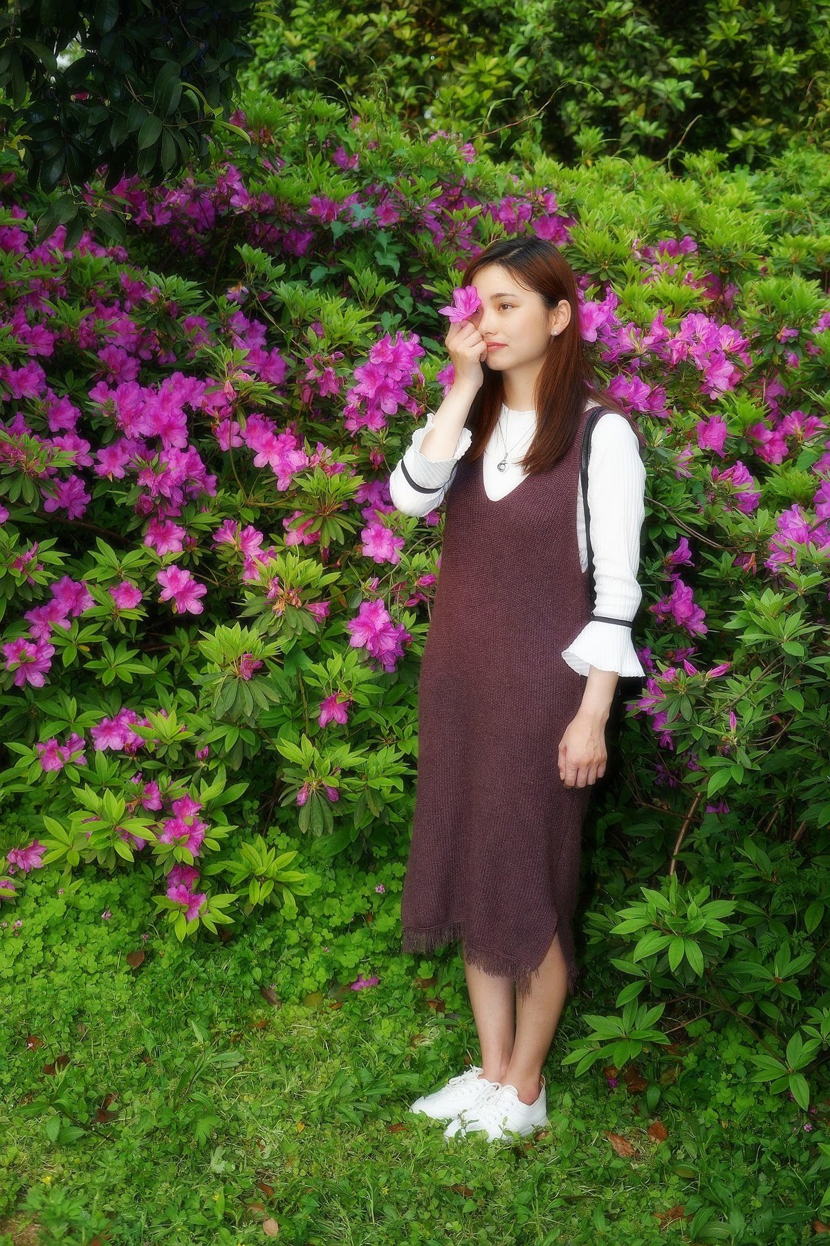 环境人像外拍-----东湖梨园小湖边的清新女孩！。。。。。