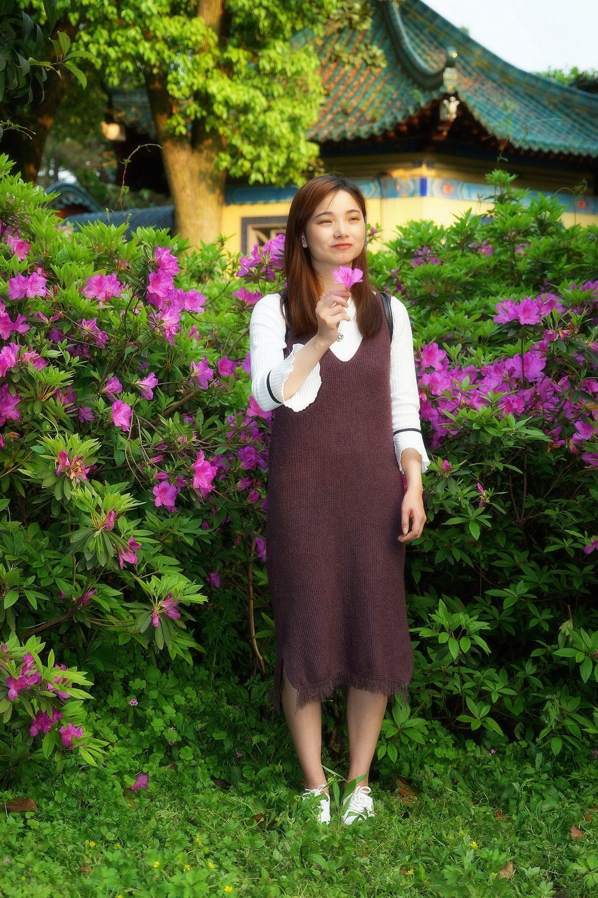 环境人像外拍-----东湖梨园小湖边的清新女孩！。。。。。