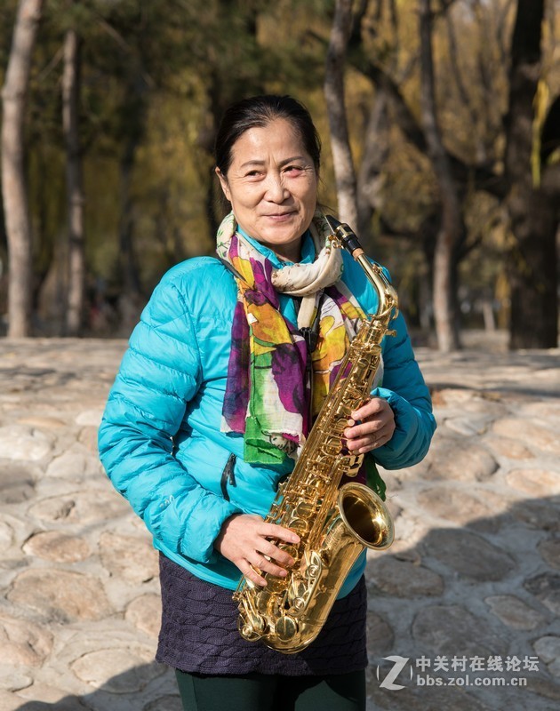 吹萨克斯的大婶