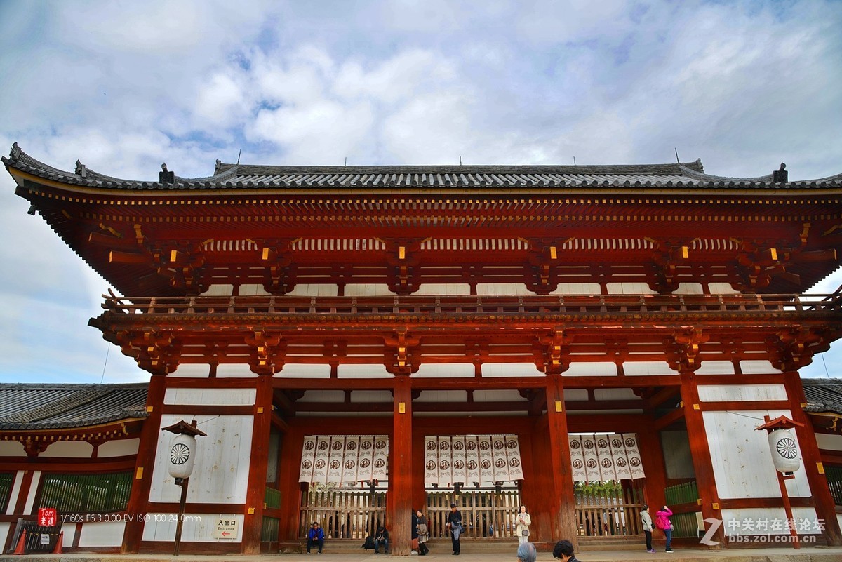 日本奈良东大寺与神鹿公园
