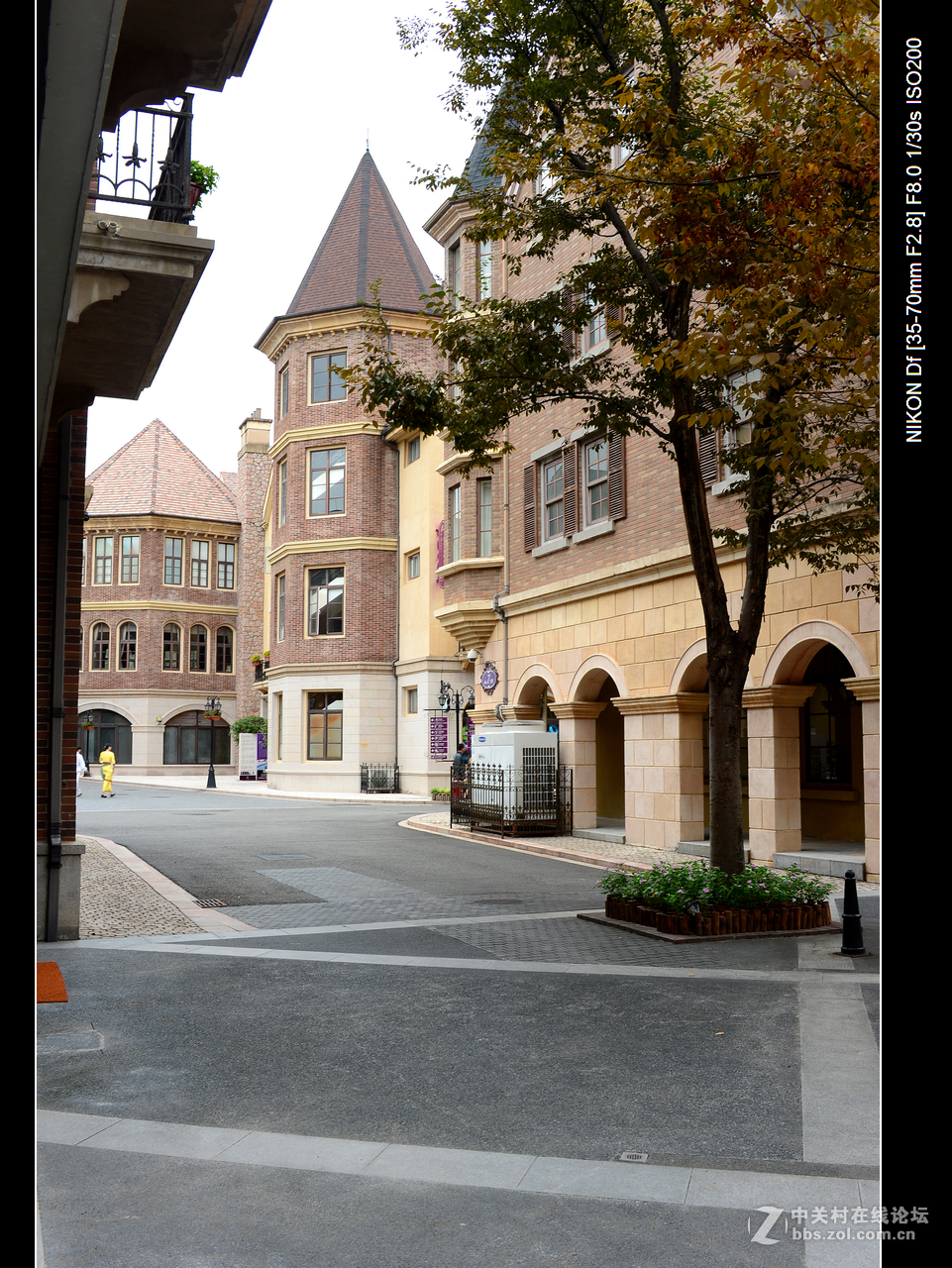 也太安静了，找个人影都难，----为有等等吧。