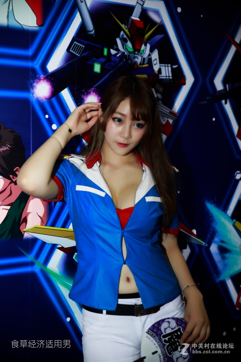 #CJ最强游戏装备看ZOL#力求拍到最强和最美