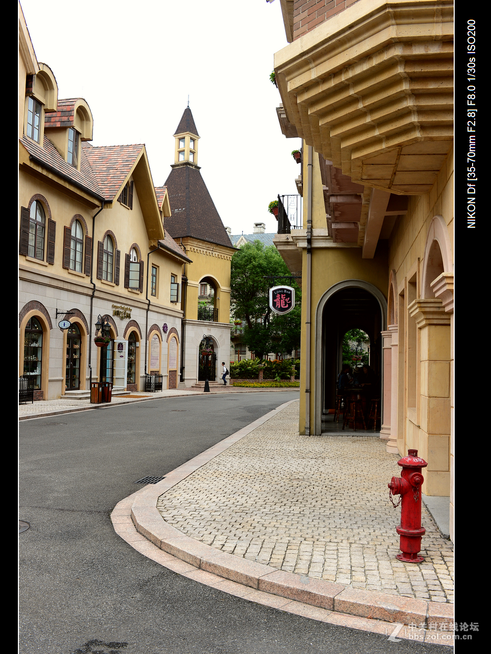 也太安静了，找个人影都难，----为有等等吧。