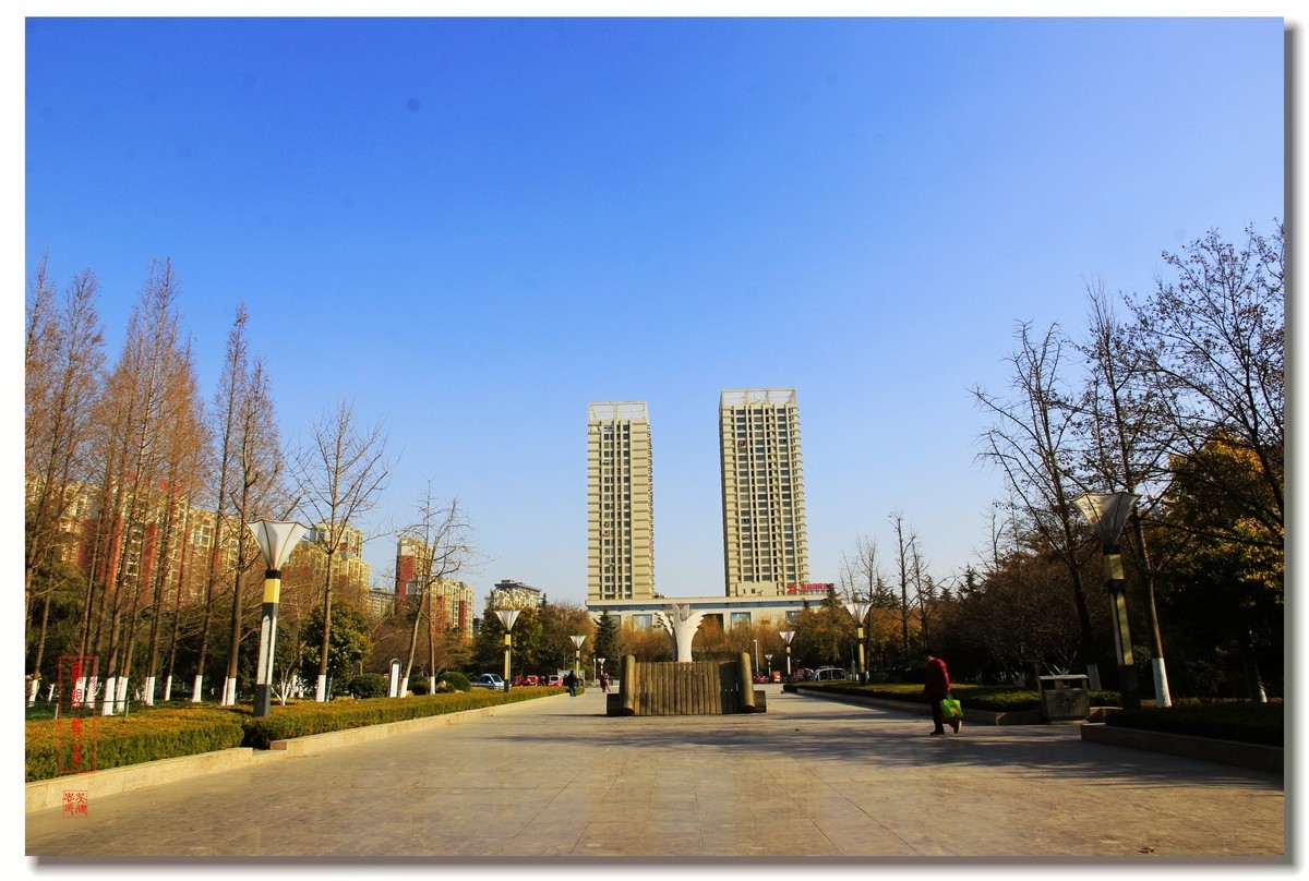 沛县好人广场帝王大厦风景