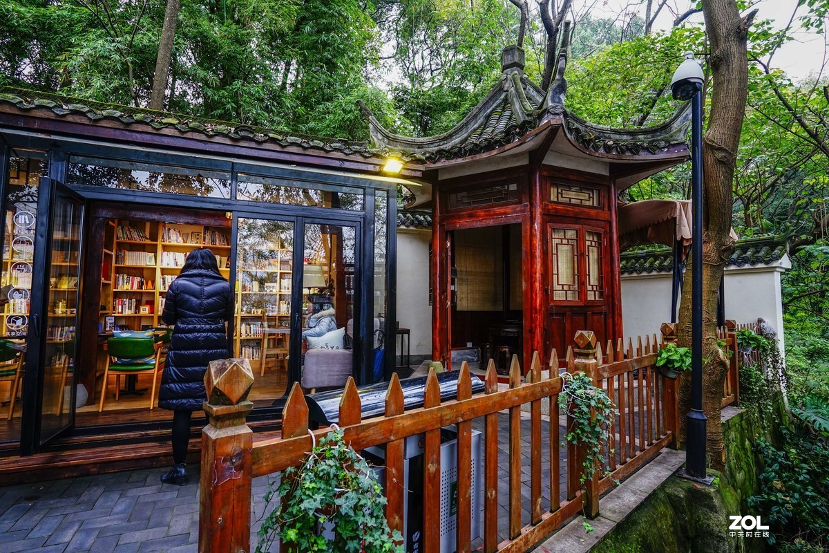 梁实秋北碚故居雅舍书院陪都文化巡礼