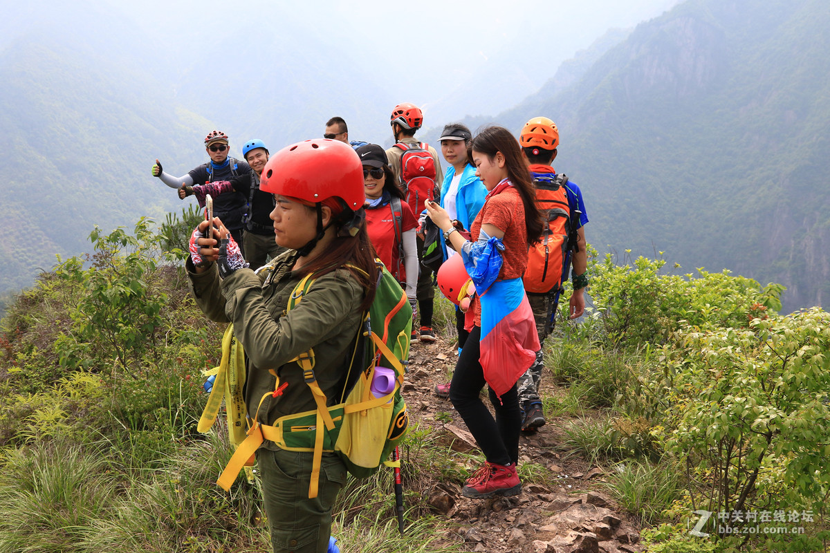 原片，一次户外活动，內有美女哦！