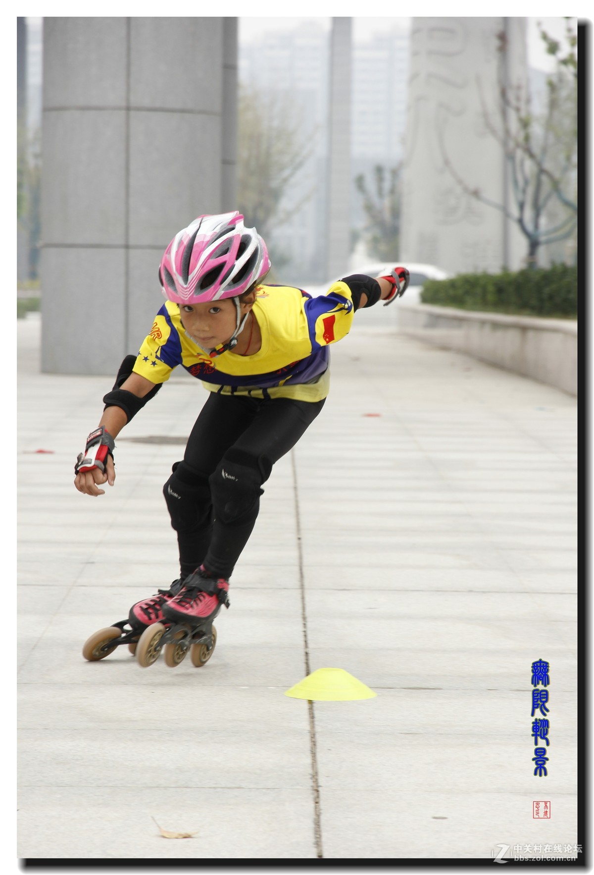 一组儿童速滑抓拍