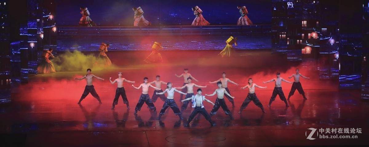 以人的皮肤色温为标准好不好？