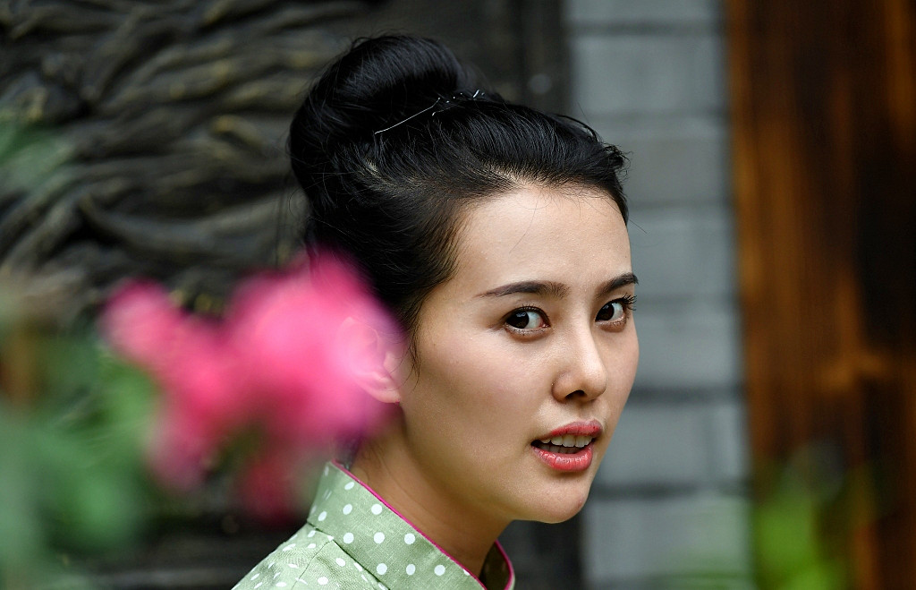 自然光线快速抓拍【成都妹子秀茶女】