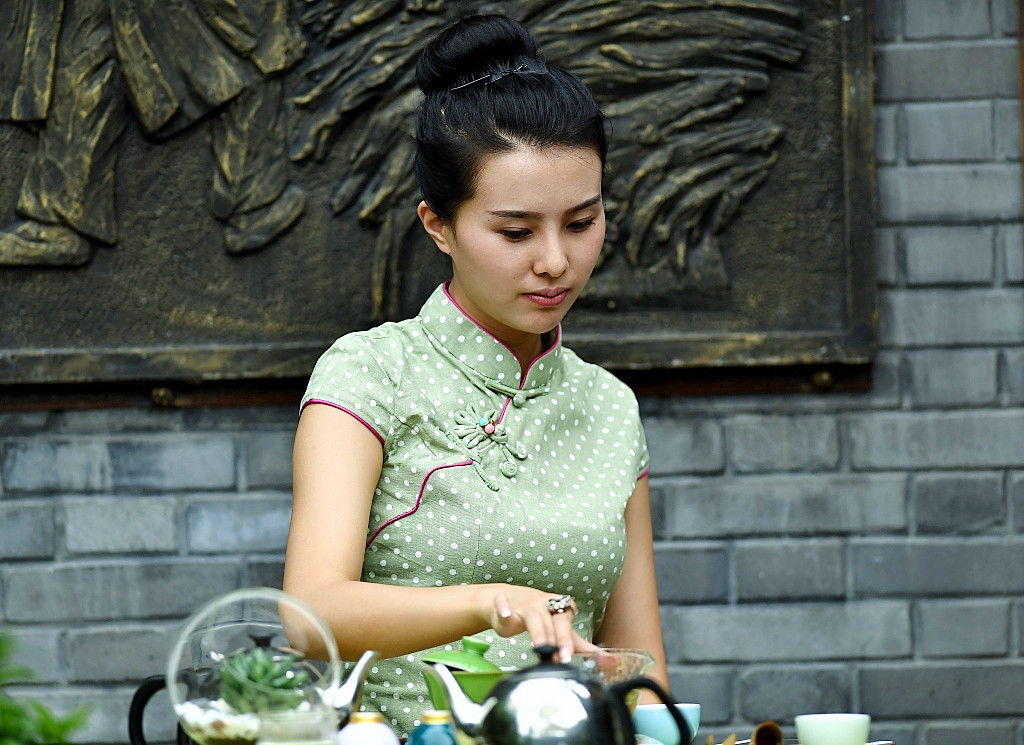 自然光线快速抓拍【成都妹子秀茶女】