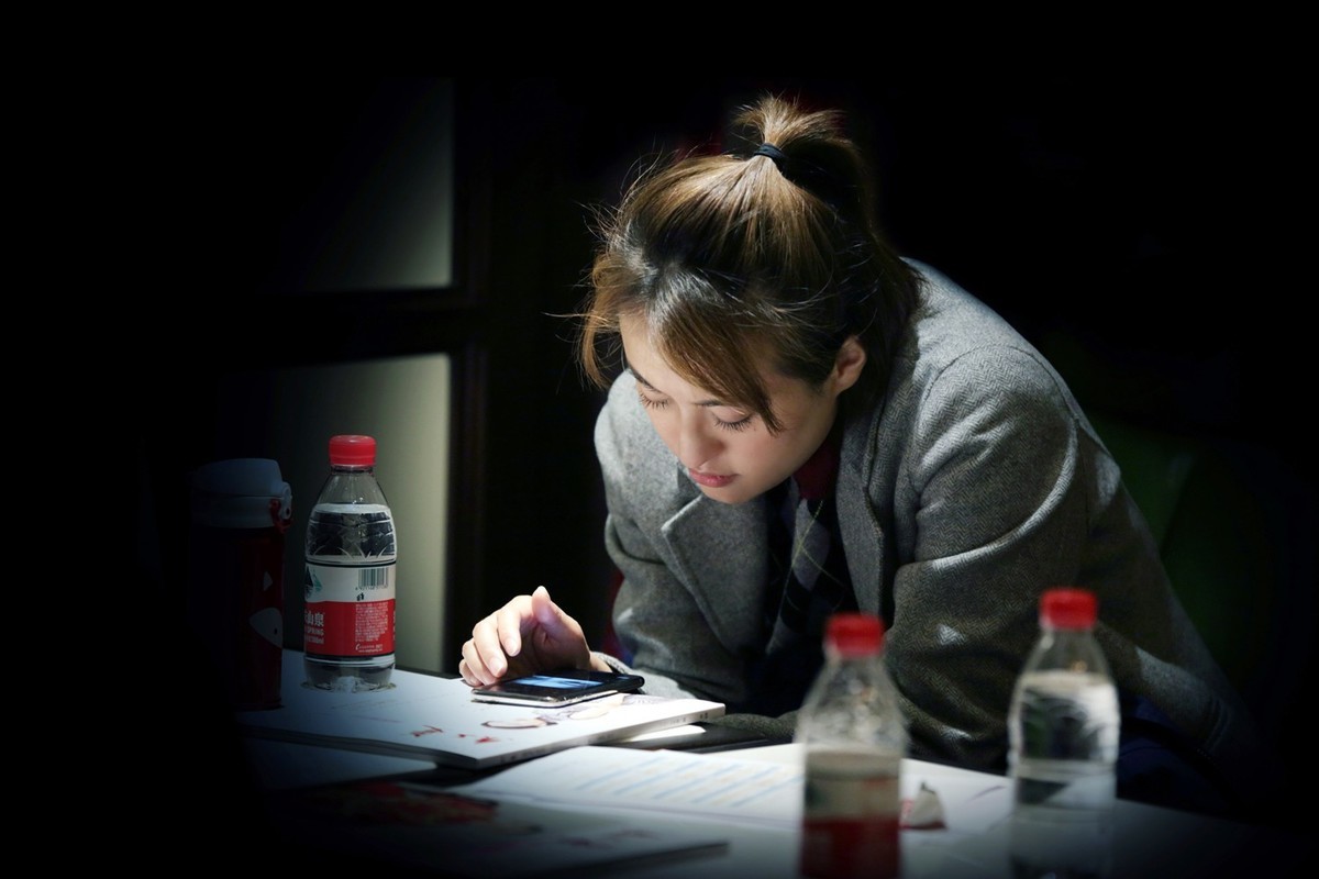 上海话剧艺术中心演员—李佳桐