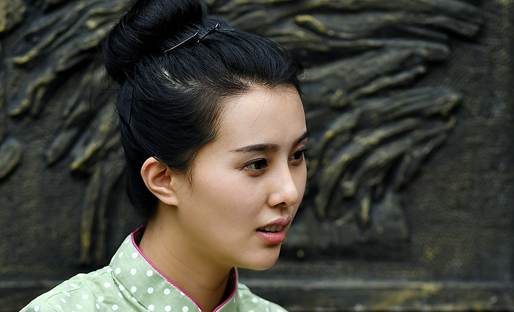 自然光线快速抓拍【成都妹子秀茶女】