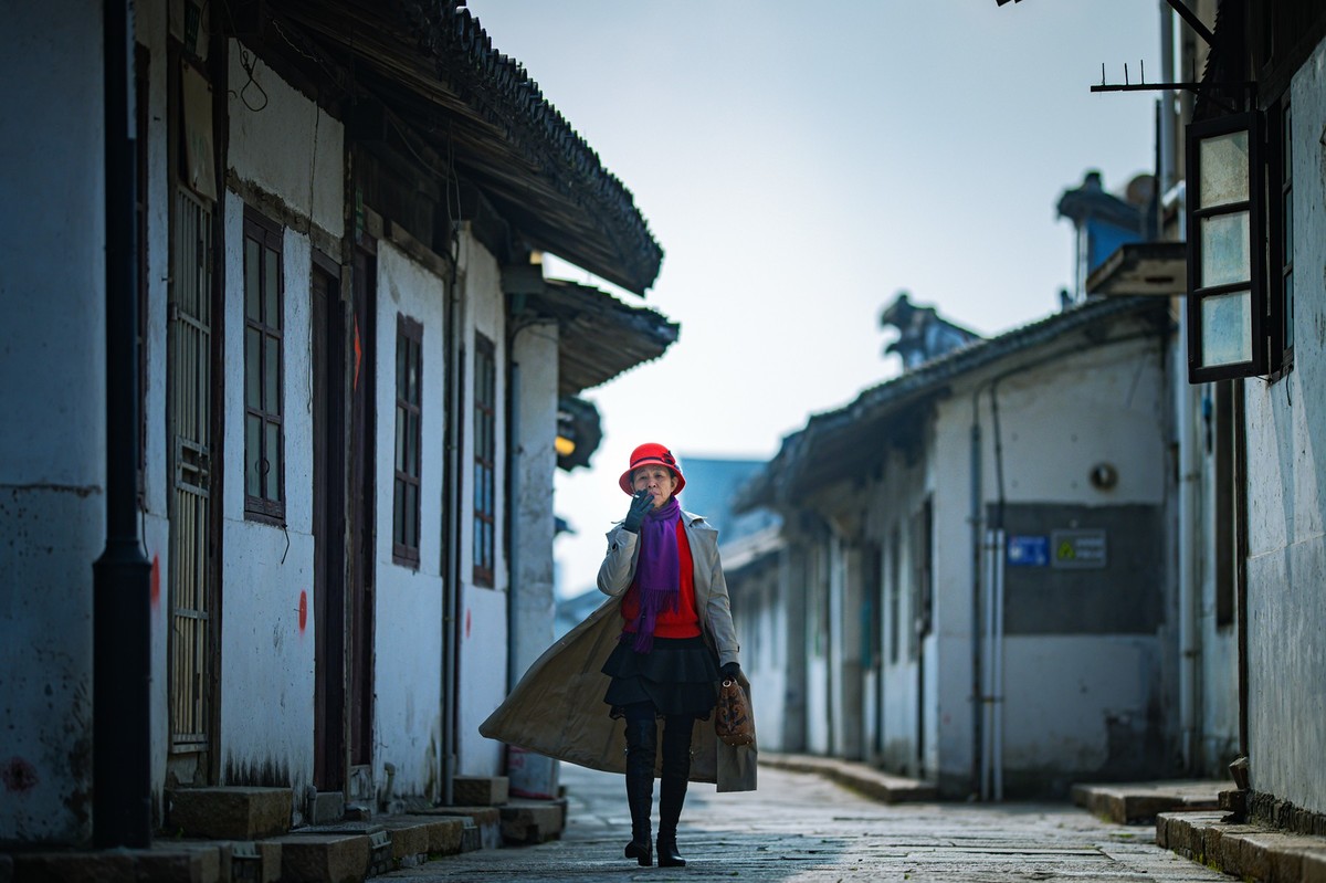  Walking in Xinchang Ancient Town (2)