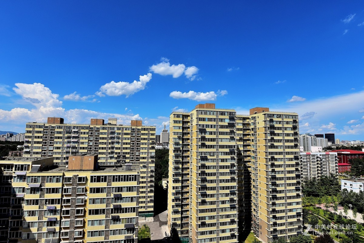 北京现在有一种颜色叫做“阅兵蓝”