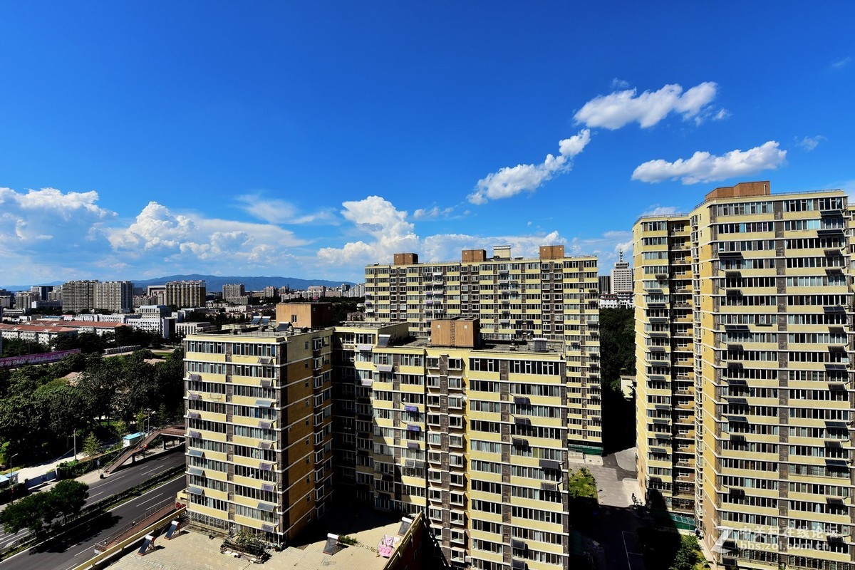 北京现在有一种颜色叫做“阅兵蓝”