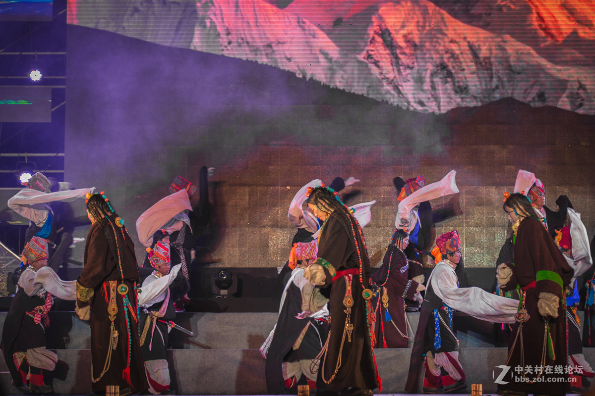 白玉康巴原生态锅庄节开幕式