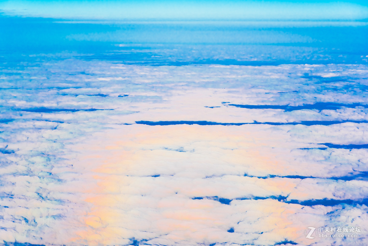 【镜头里】第185号：万米高空观云海（二）