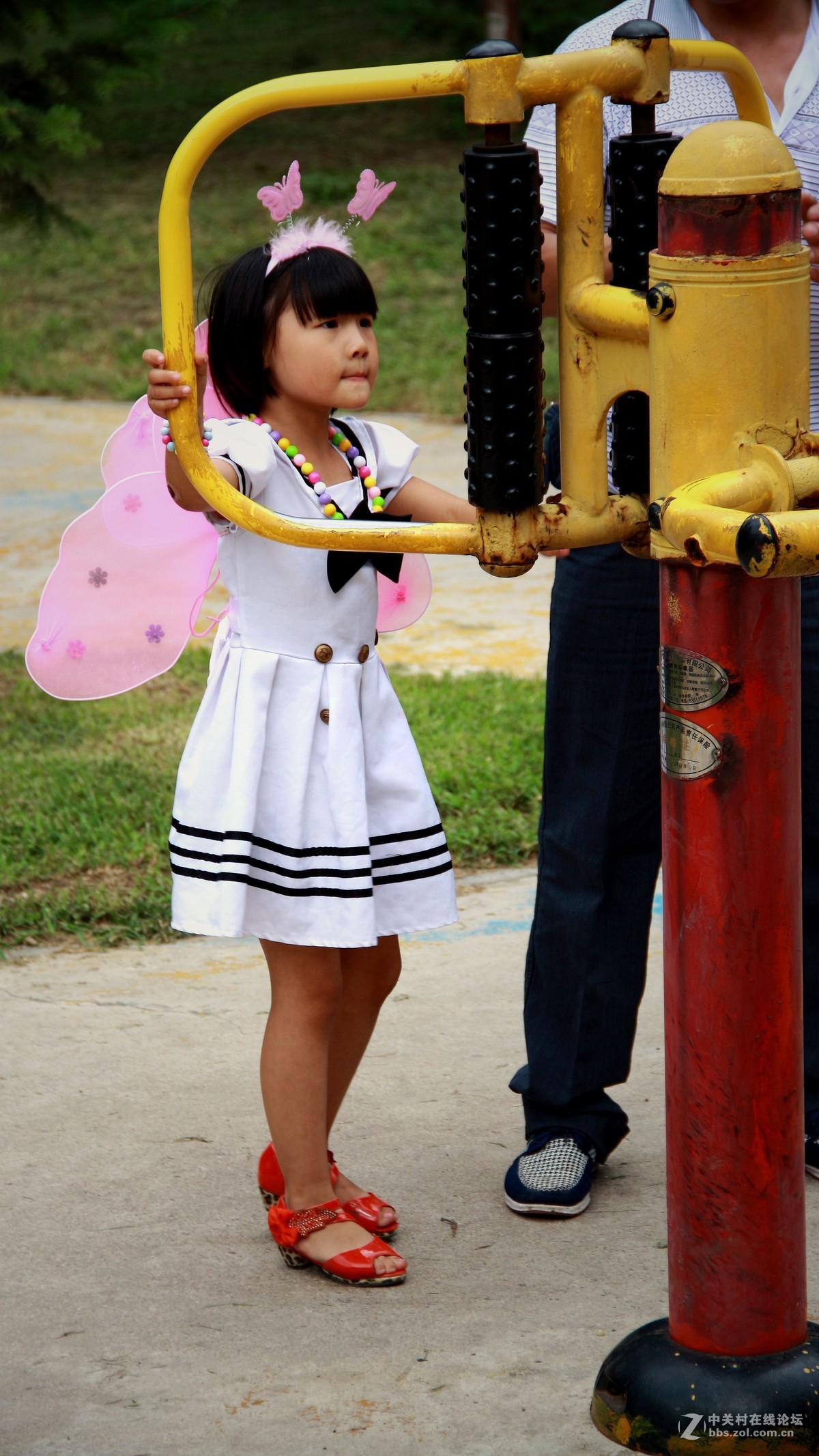 儿童人像抓拍影-------2015.8.21日沈阳浑河 长白岛公园 行摄 习作分享