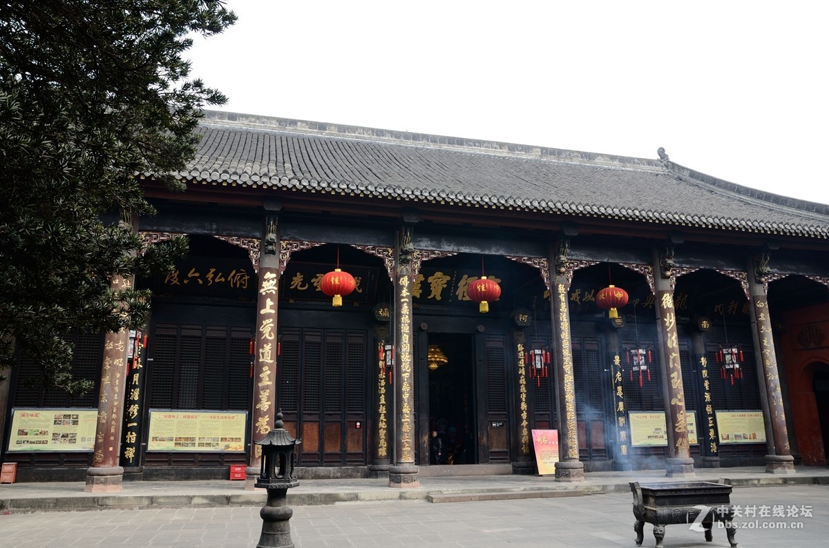文殊院始建于隋大业年间（605-617）。康熙三十六年（1697年）集资重建庙宇，改称文殊