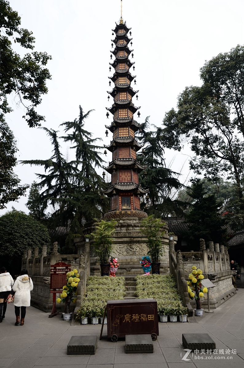 文殊院始建于隋大业年间（605-617）。康熙三十六年（1697年）集资重建庙宇，改称文殊