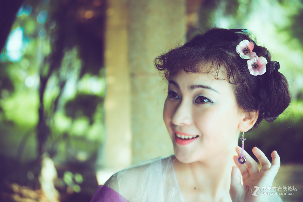 找了几块薄纱，鼓捣出一套古装！