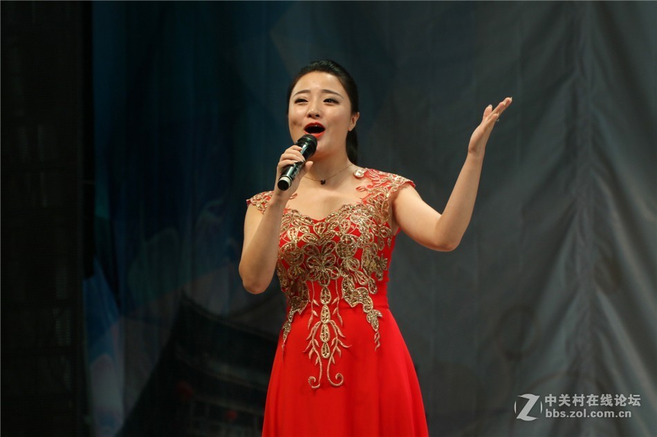 刚购到佳能7D Mark II机，舞台演出试镜（人物）