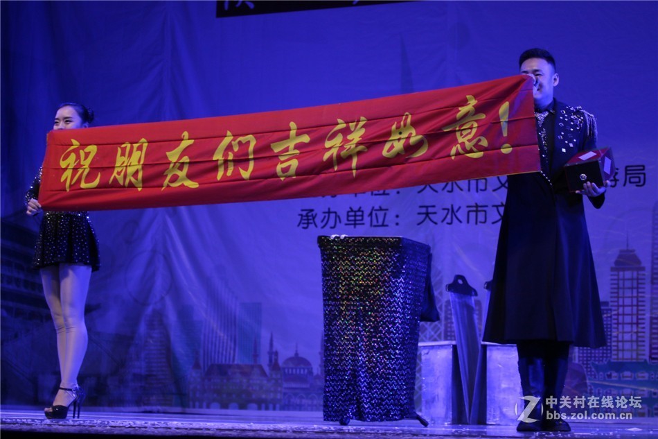 刚购到佳能7D Mark II机，舞台演出试镜（人物）