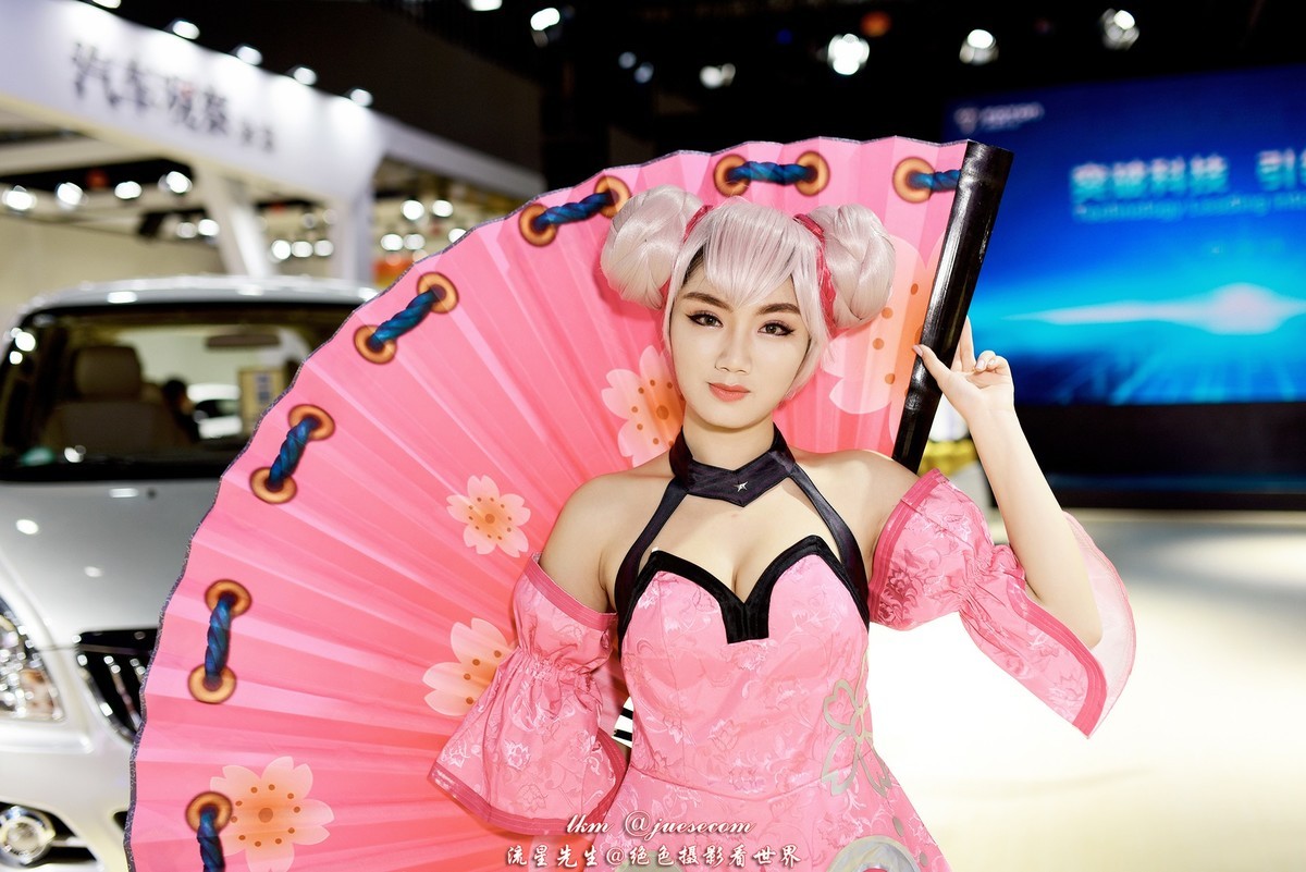 妲己！小乔！痴汉！王者荣耀COSPLAY动漫展现2017广州国际车展展台。你发现她们了吗？