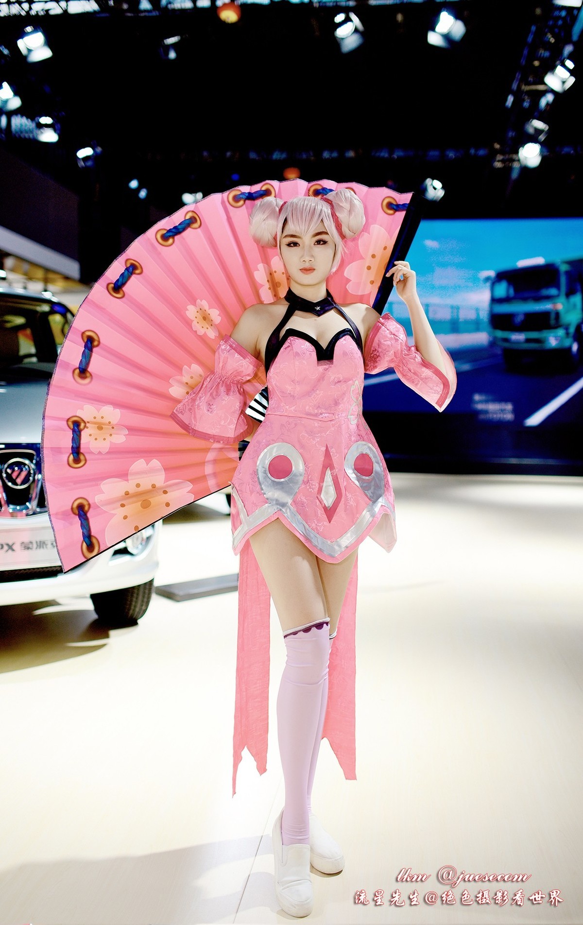 妲己！小乔！痴汉！王者荣耀COSPLAY动漫展现2017广州国际车展展台。你发现她们了吗？