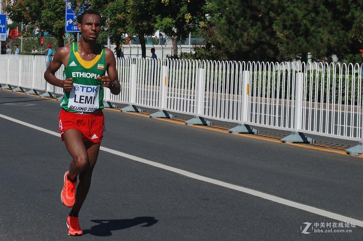 用AFS 55-300抓拍2015世界马拉松决赛