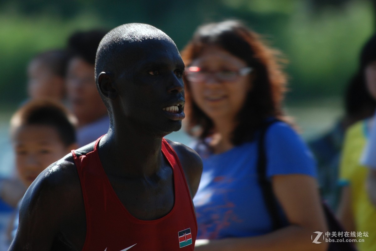 用AFS 55-300抓拍2015世界马拉松决赛