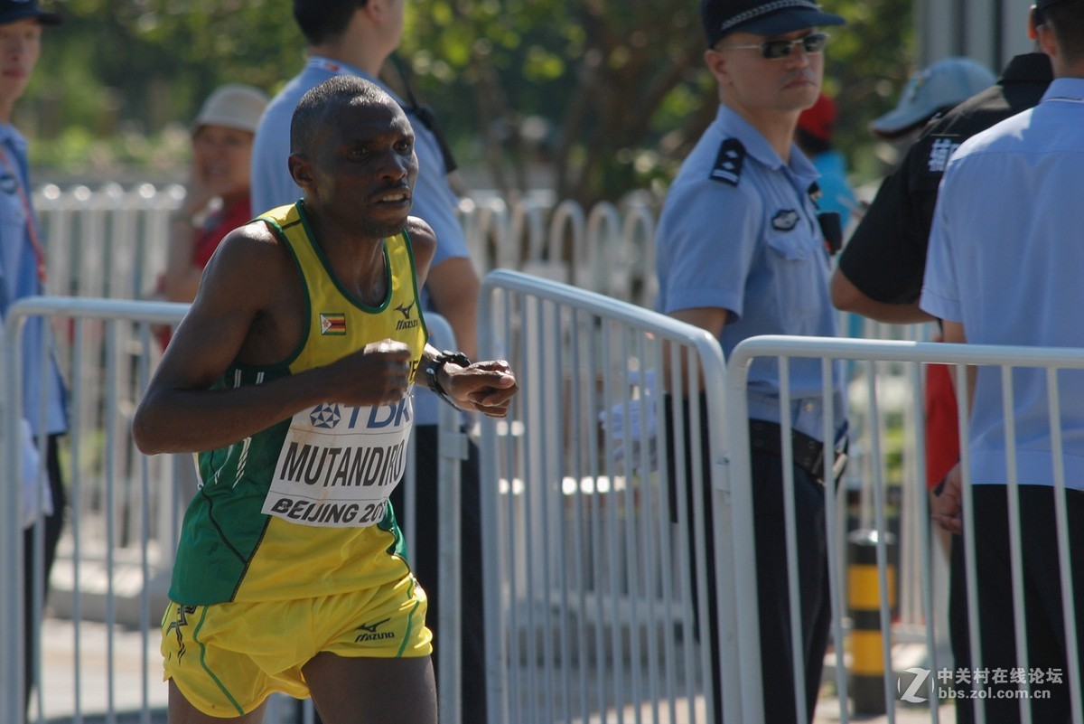 用AFS 55-300抓拍2015世界马拉松决赛