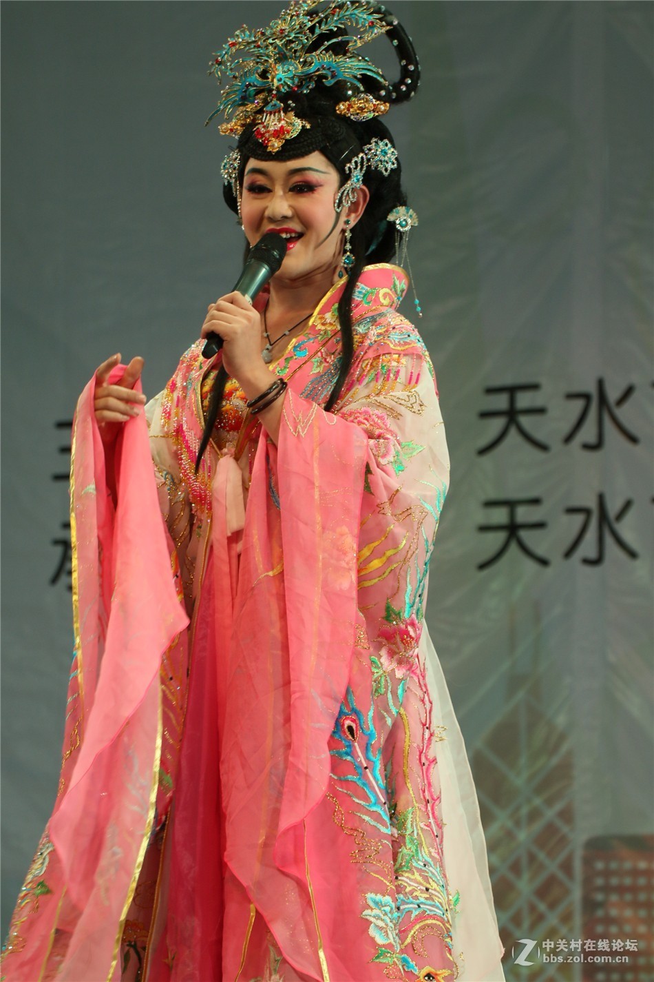 刚购到佳能7D Mark II机，舞台演出试镜（人物）