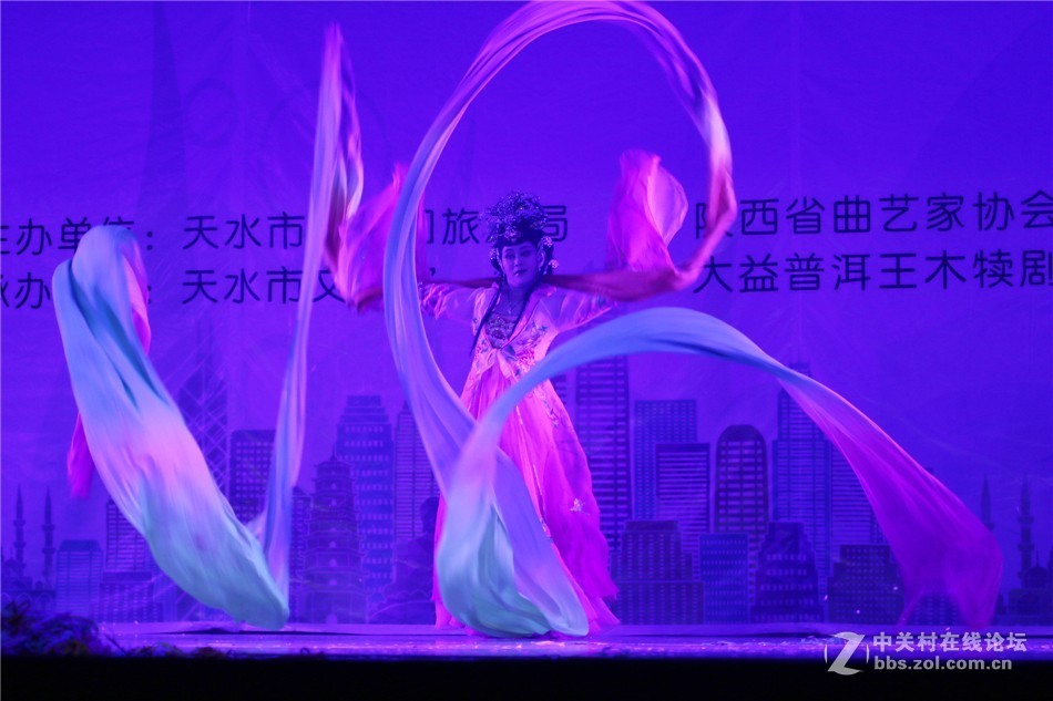 刚购到佳能7D Mark II机，舞台演出试镜（人物）