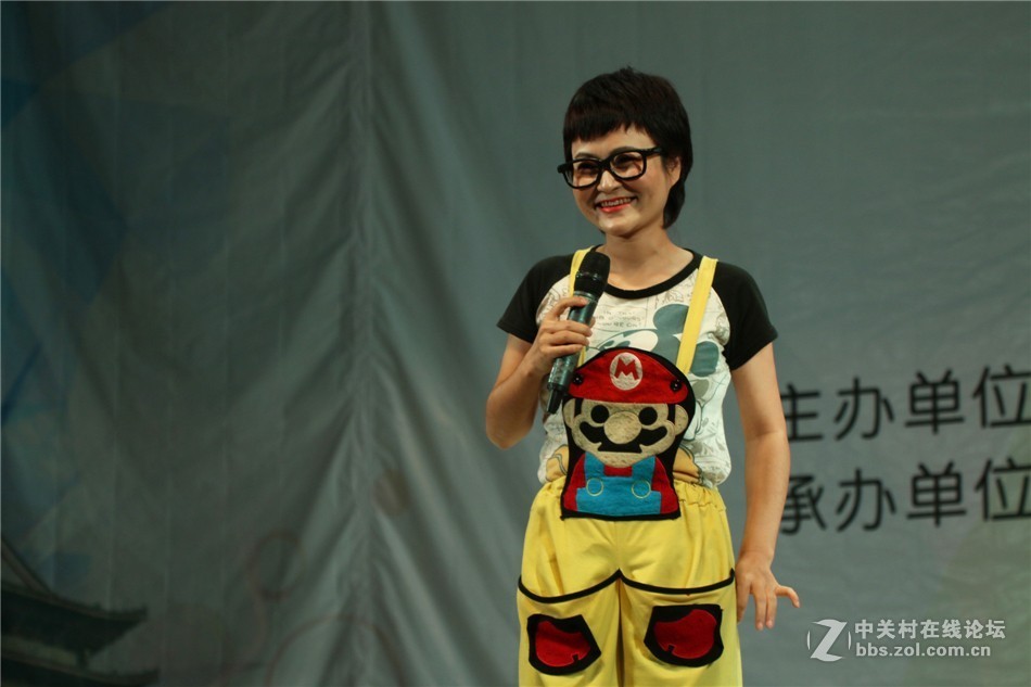 刚购到佳能7D Mark II机，舞台演出试镜（人物）