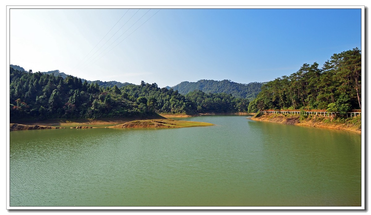 湖光山色