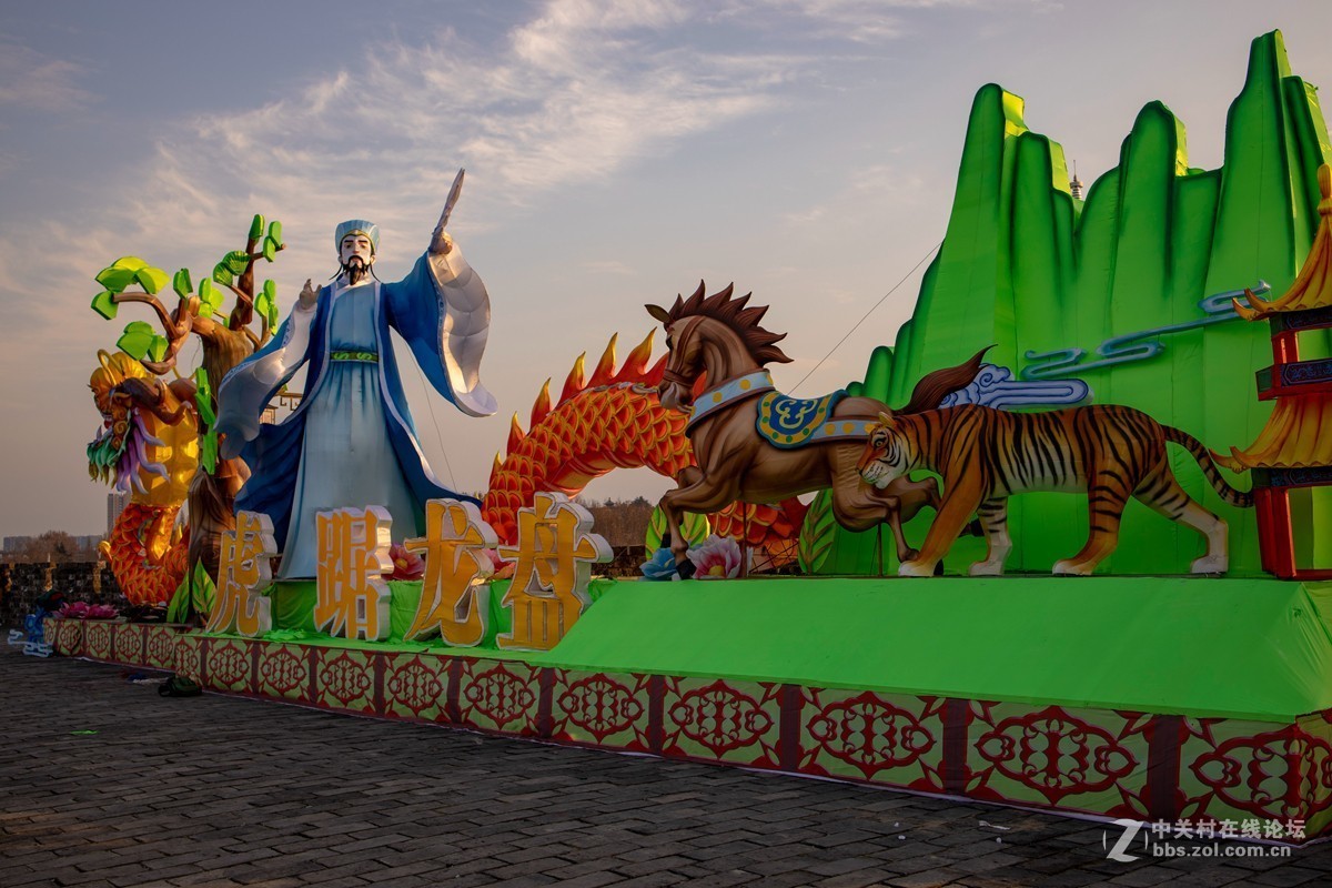 秦淮灯展前试探