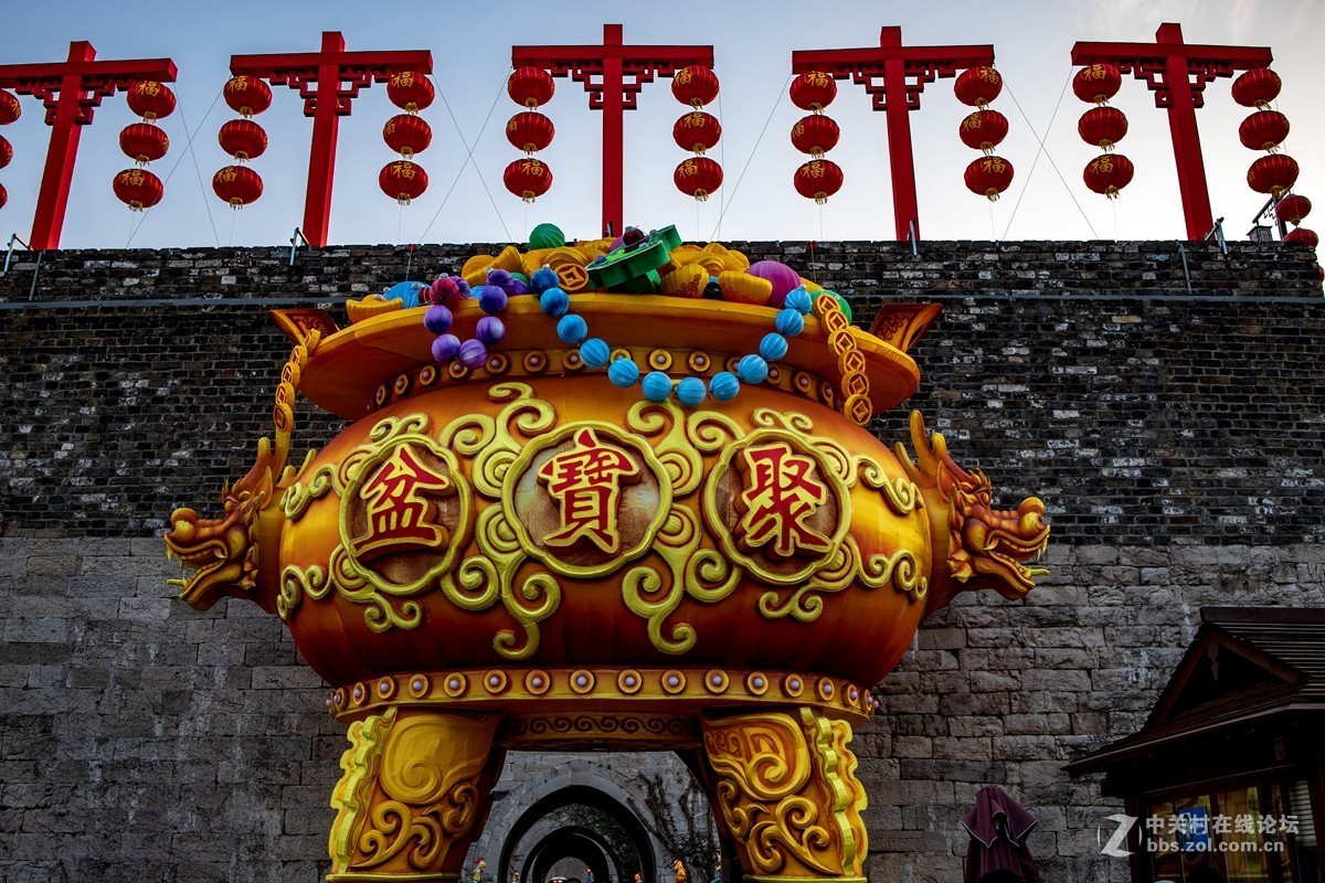 秦淮灯展前试探