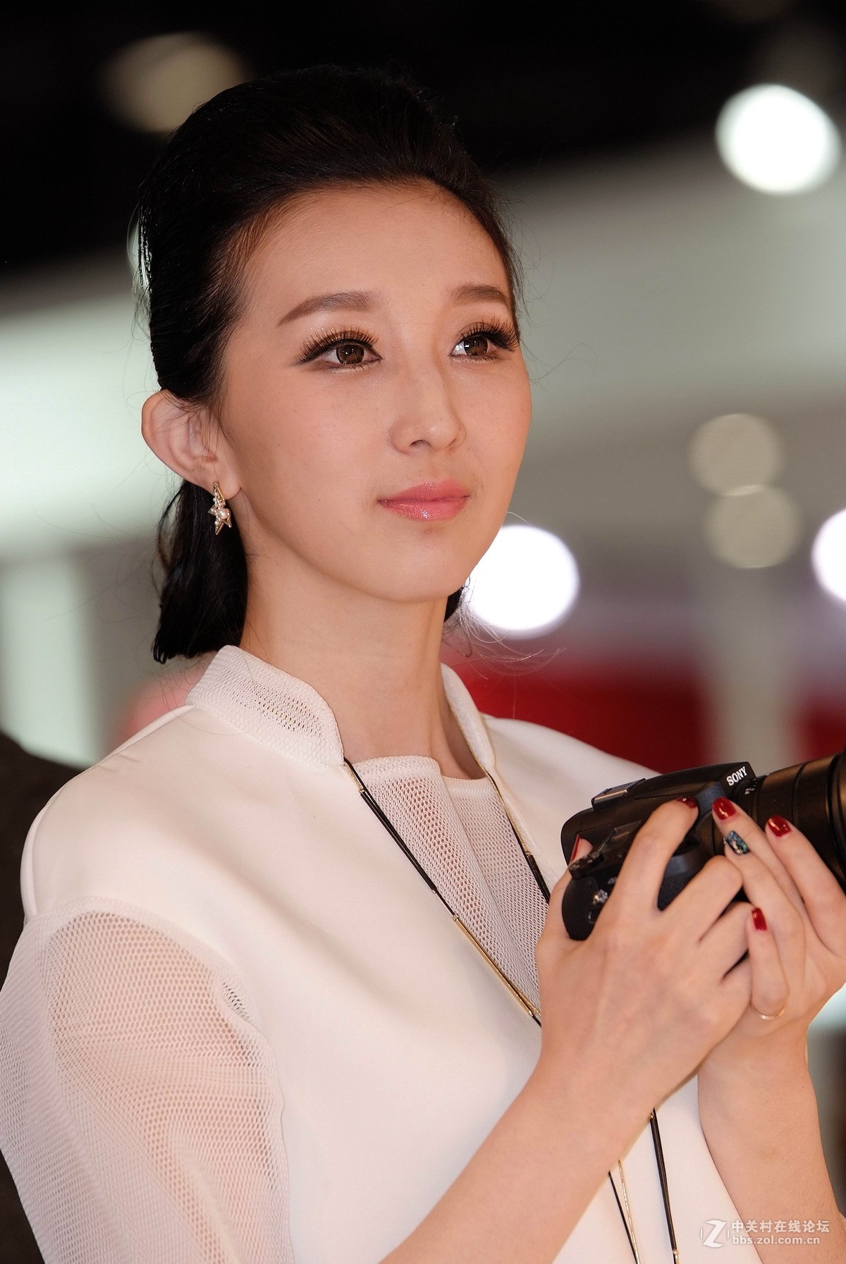 【2016我眼中的P&E】--SONY展台的漂亮MM