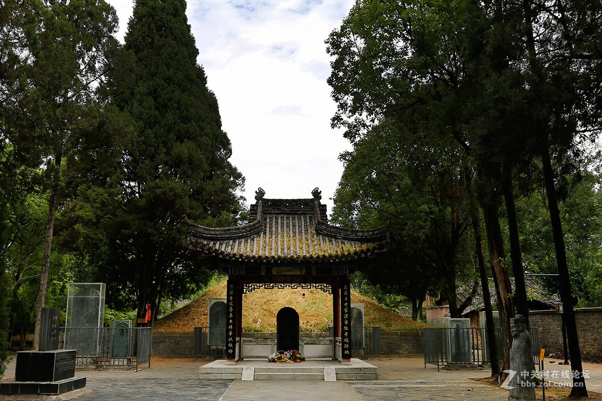 纸圣龙亭侯蔡伦墓