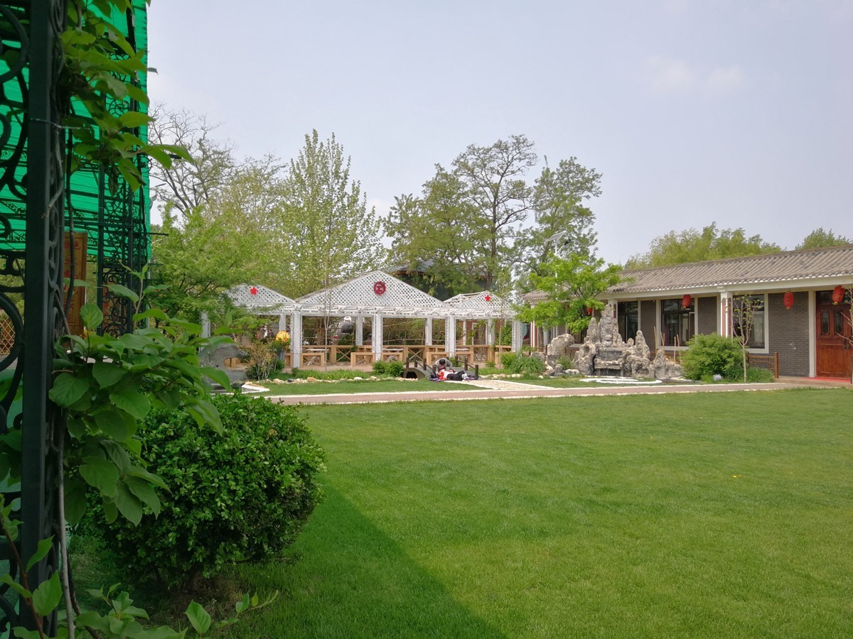 龙泽居山庄