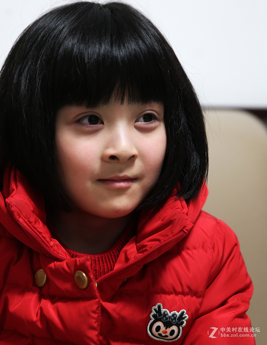 小丫头提前给爷爷奶奶叔叔阿姨拜年