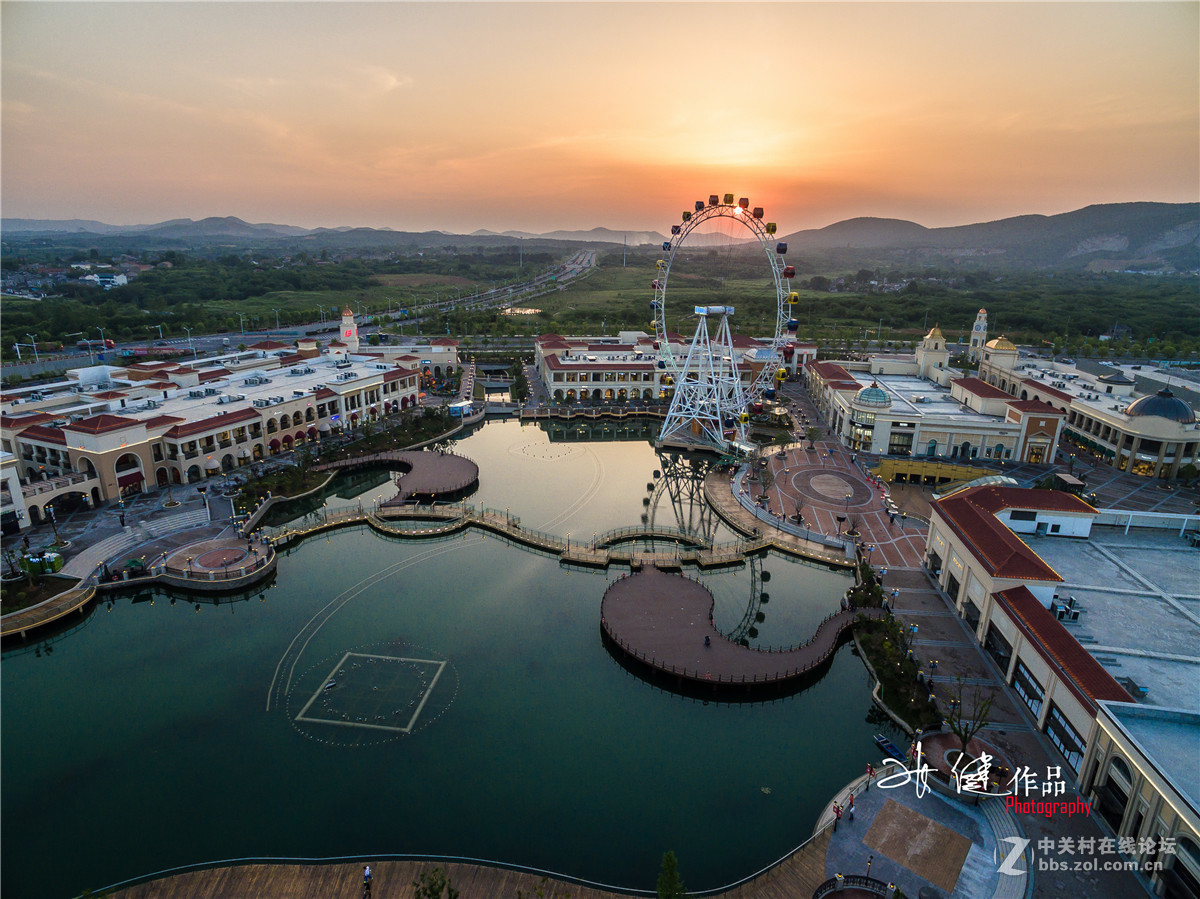 汤山百联奥特莱斯广场