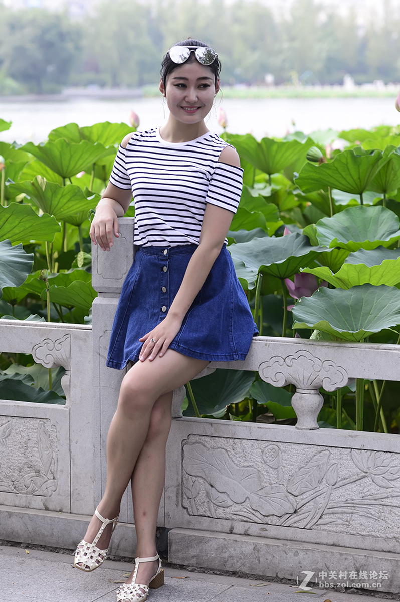 莲花池拍美女