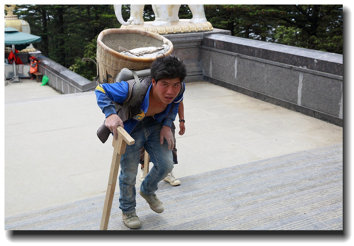 #佳能月赛-最可爱的人#_【背山工】