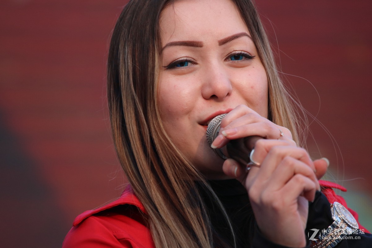 乌克兰洋妞演唱《3》完结篇