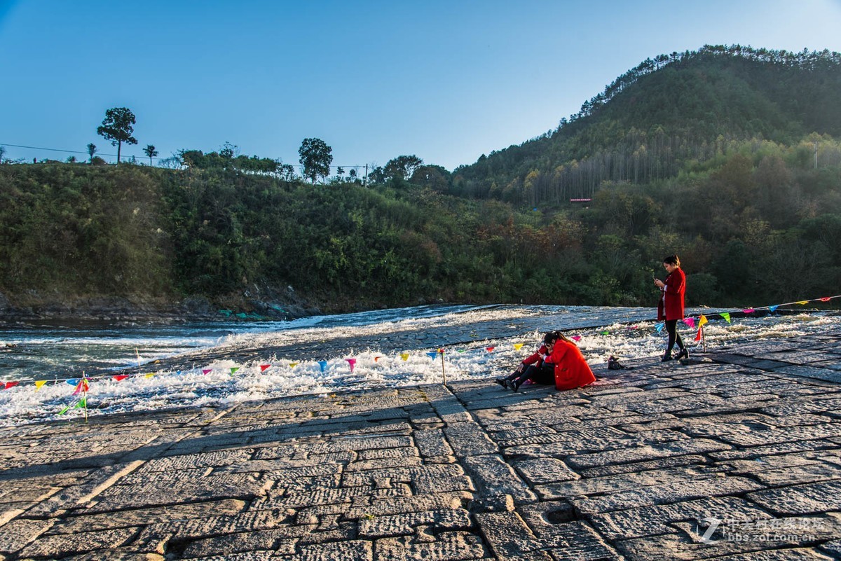 皖南行—一歙县渔梁坝